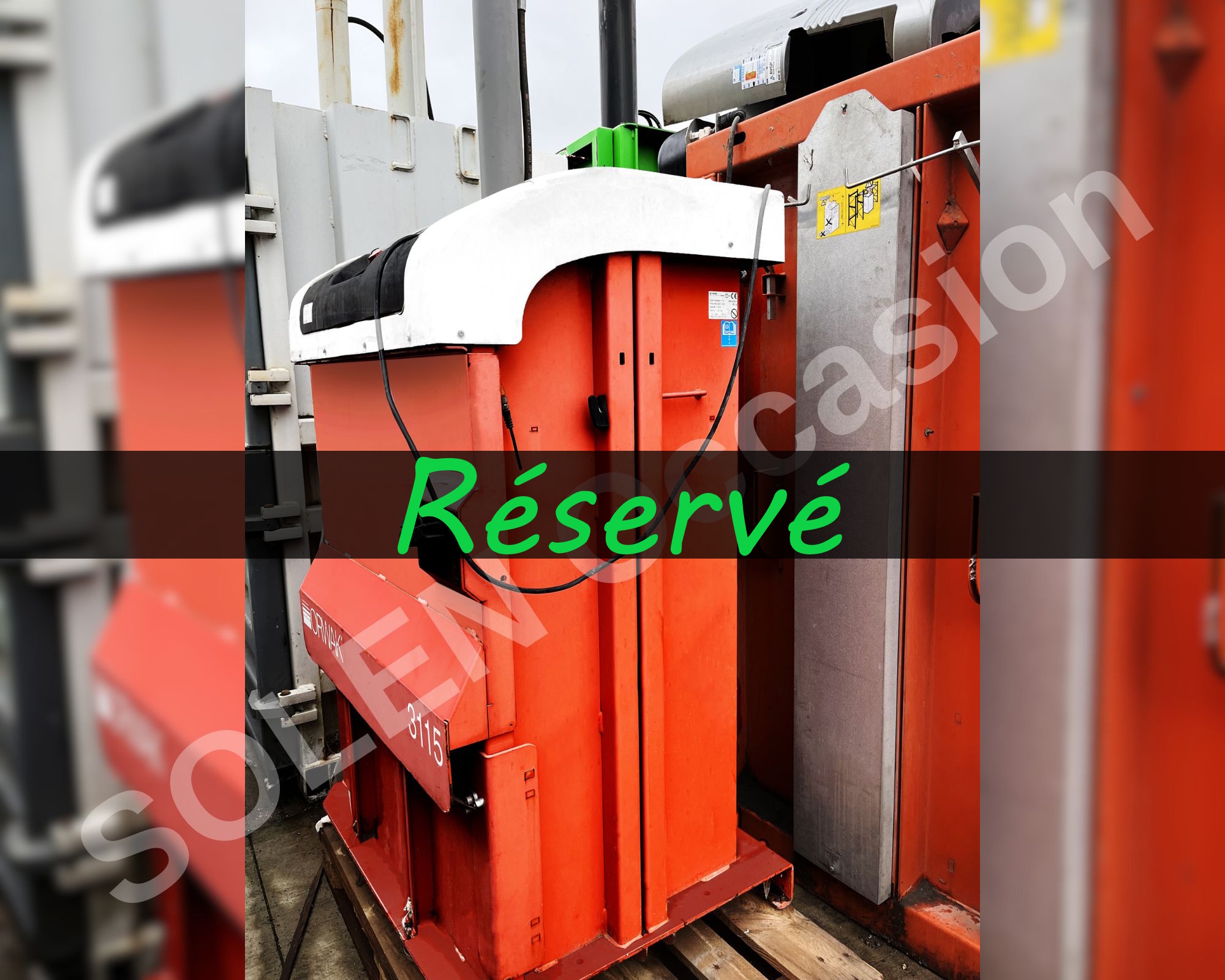 Presse à balles verticale 3115