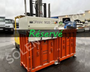 Presses à balles verticales 9020