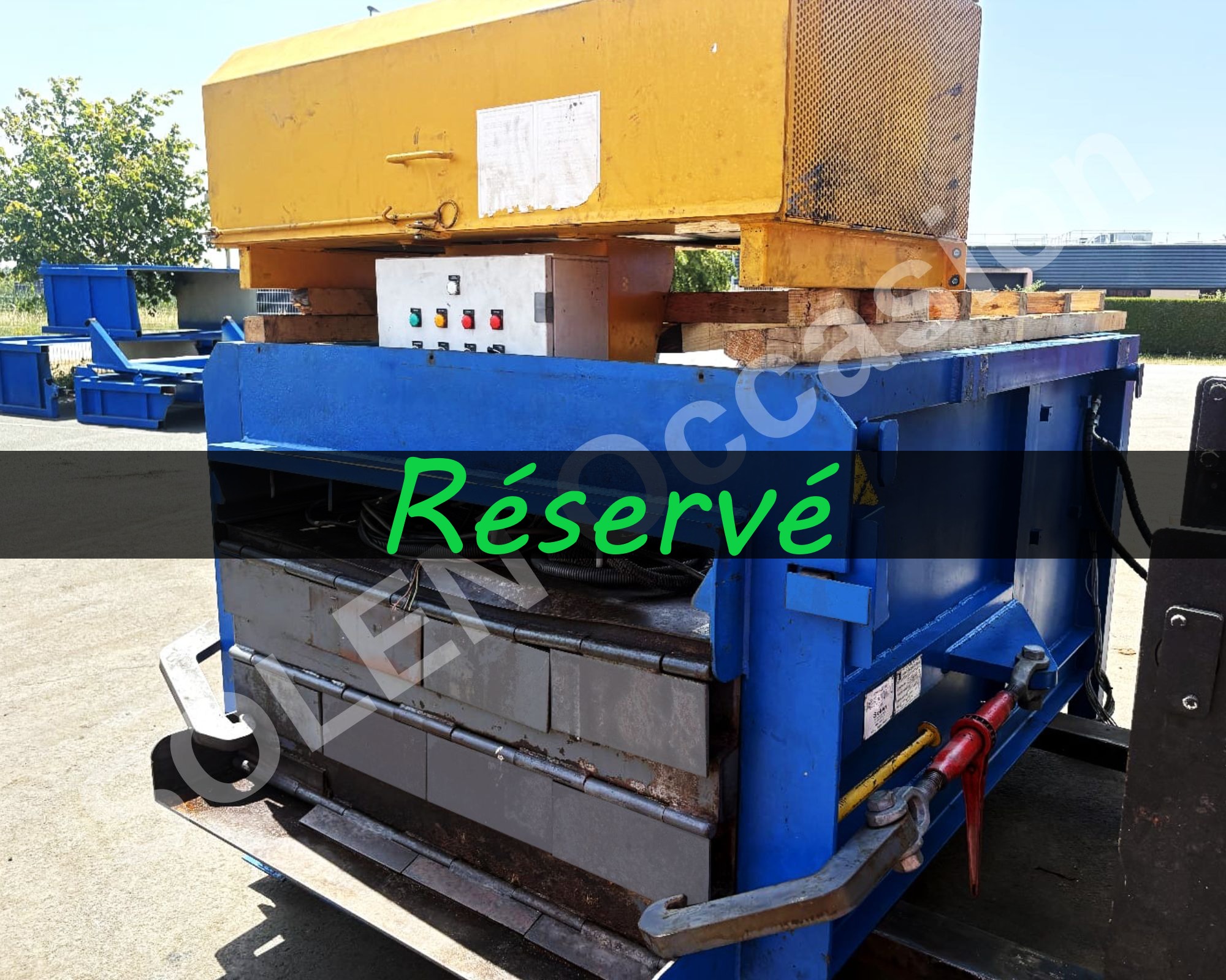 Compacteurs Poste Fixe court PF1400C